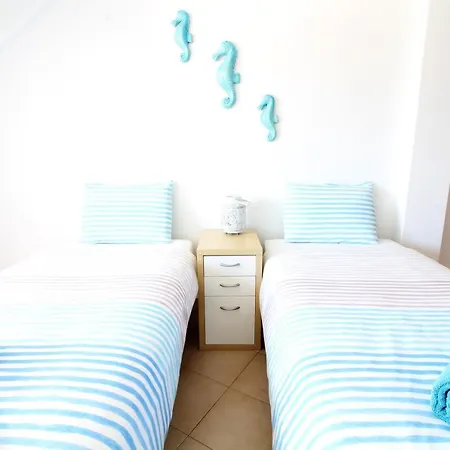 アパート Heart Of Old Town Apartment - Steps From The Beach